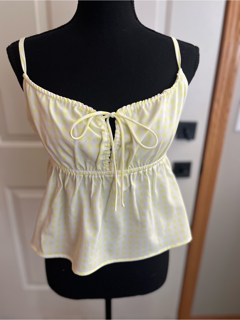 New Juicy Couture yellow white gingham cropped babydoll camisole top. Medium